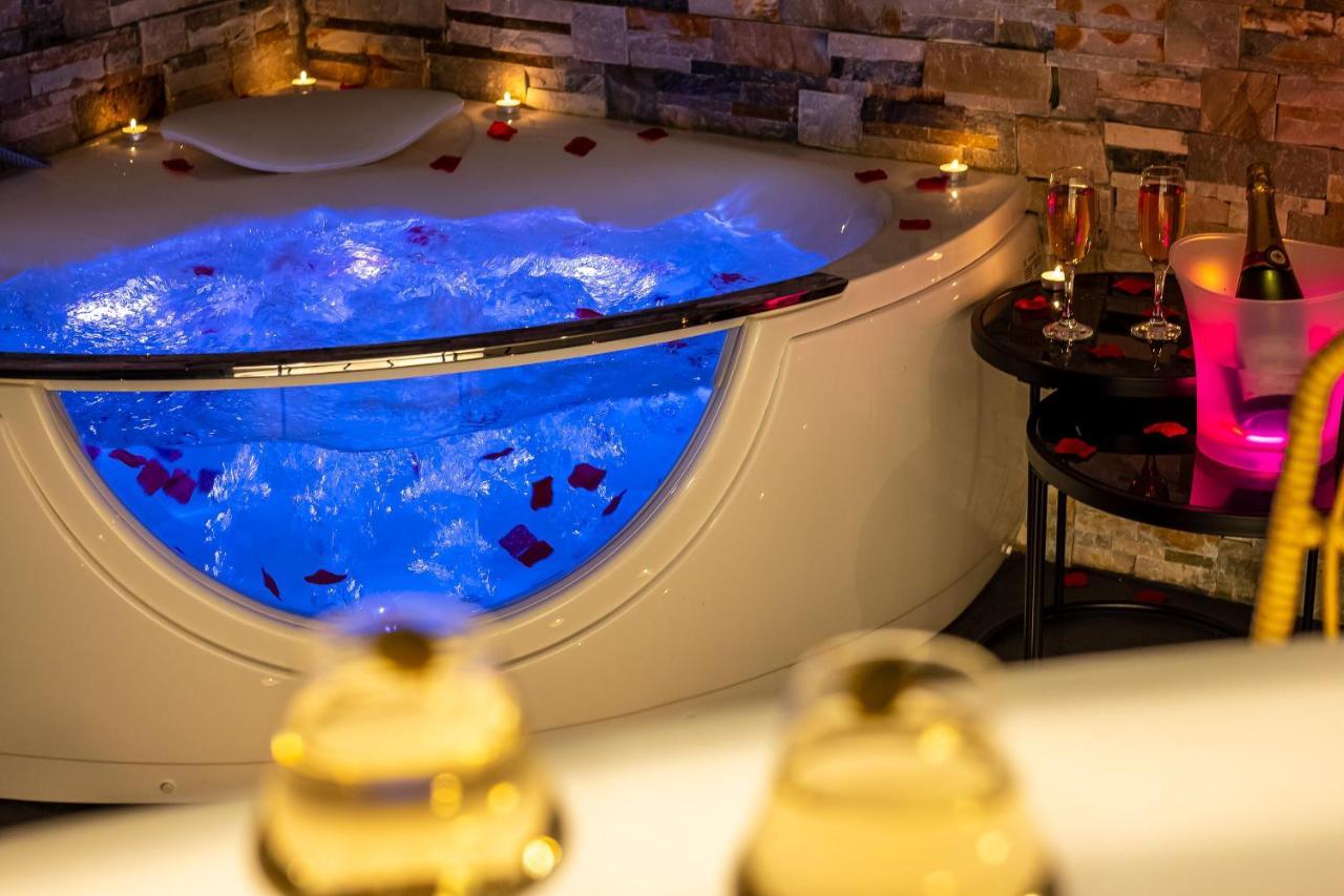 Appartement Cocon Relax - Jacuzzi - Cinema à Montbéliard Extérieur photo