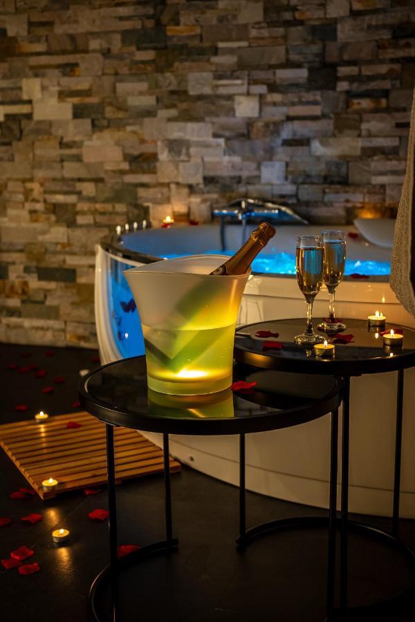 Appartement Cocon Relax - Jacuzzi - Cinema à Montbéliard Extérieur photo