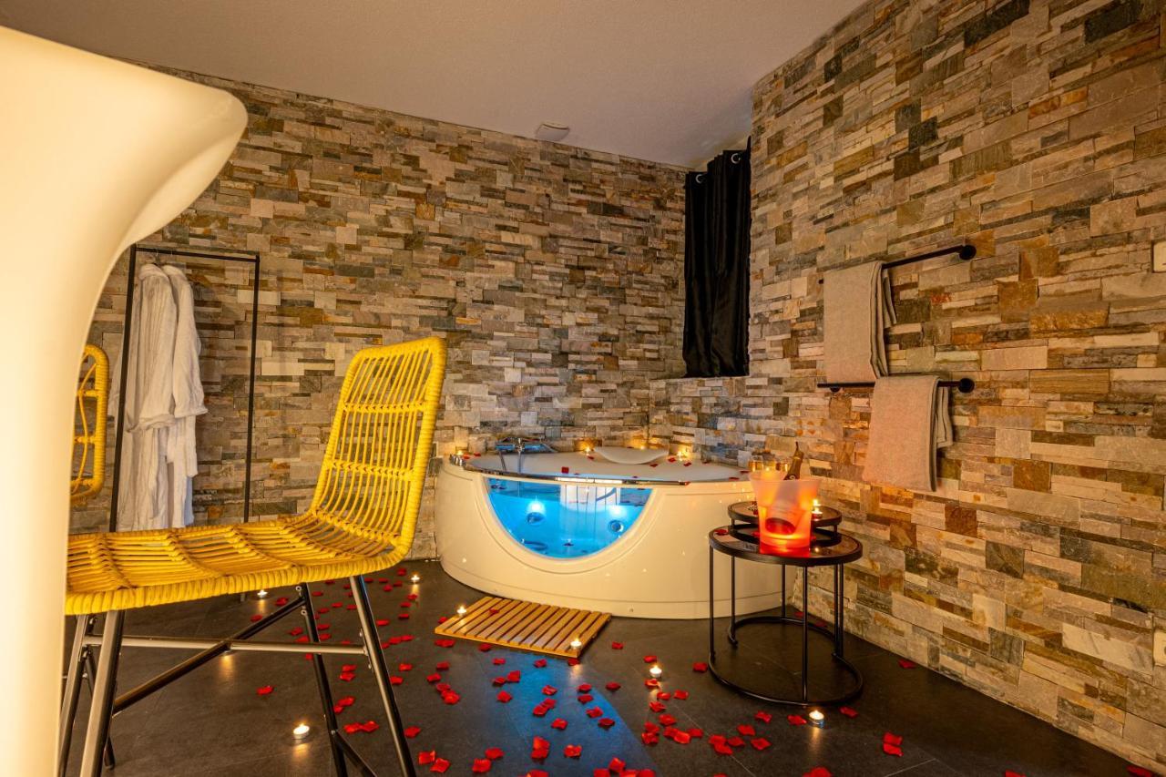 Appartement Cocon Relax - Jacuzzi - Cinema à Montbéliard Extérieur photo